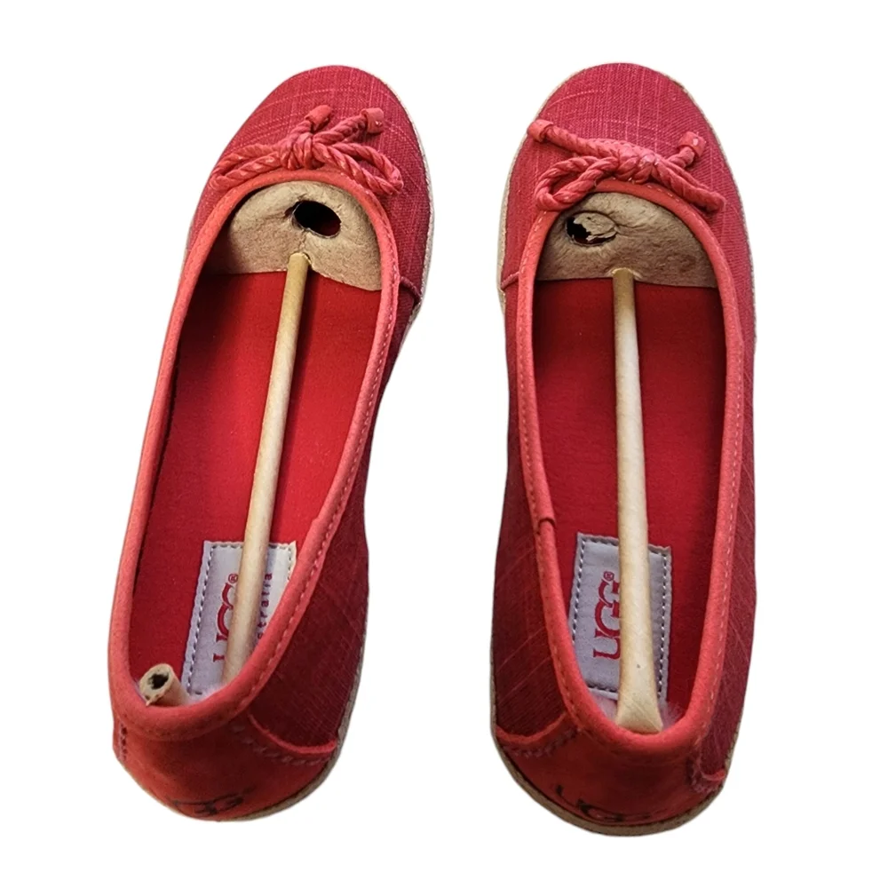 Ugg Syleste espadrille flats slip-on red canvas shearling inside sz 8.5